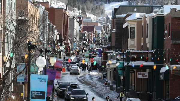 A busy Park City street in the winter snow.
