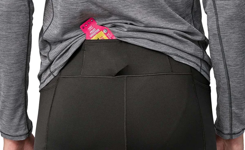 Image of the back pocket on the Men's Peak Mission Tights.