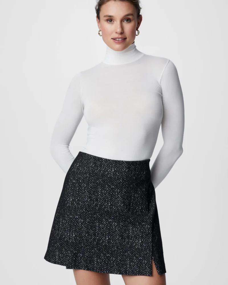 Image of Spanx Women's SPANXsmooth Ponte Mini Skort with Slit