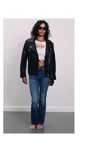 Am I Curvey Gif