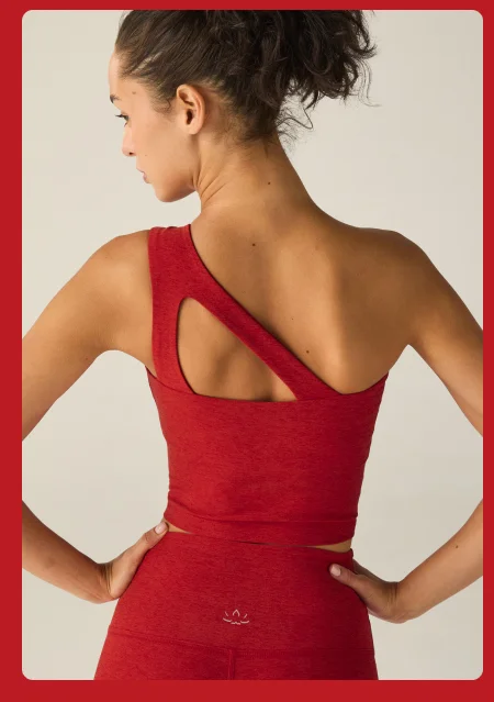 Spacedye The Bold Shoulder Cropped Tank in Ruby Red Heather