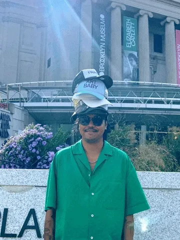 gif of Brooklyn Museum hats