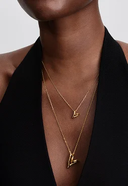 Model wearing PANDORA ESSENCE