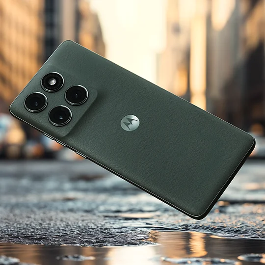 motorola edge - 2025