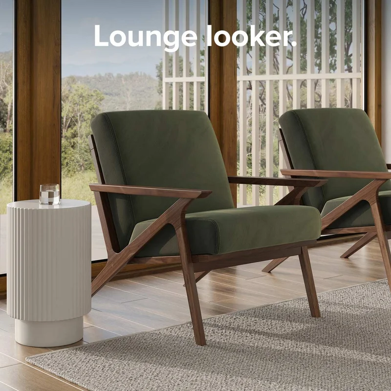 Lounge looker.