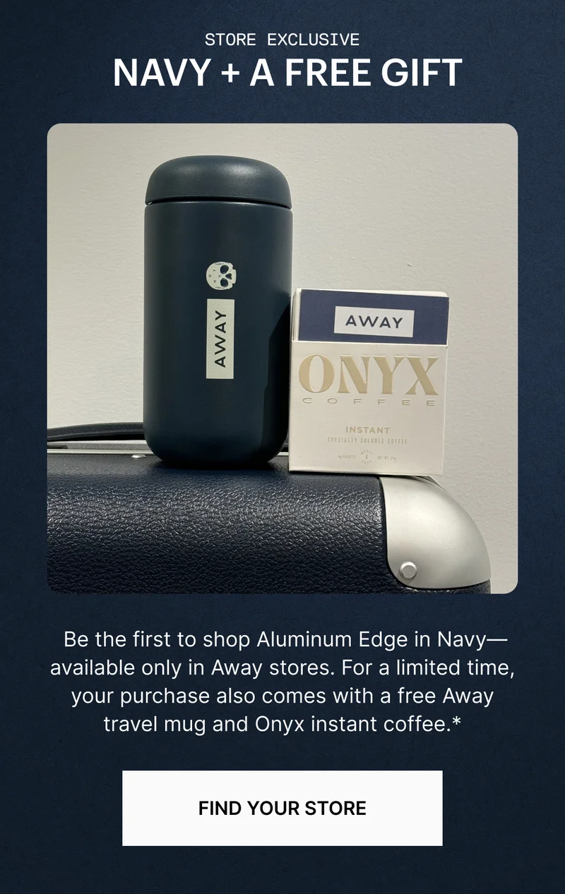SOTRE EXCLUSIVE: NAVY + A FREE GIFT
