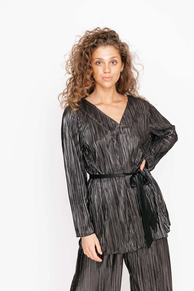 Image of Tasia Blouse in Black Metallic