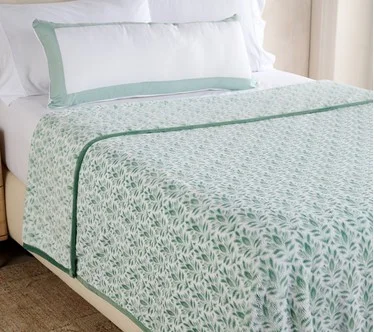 W by Wamsutta Fleur Damask Printed Plush Blanket