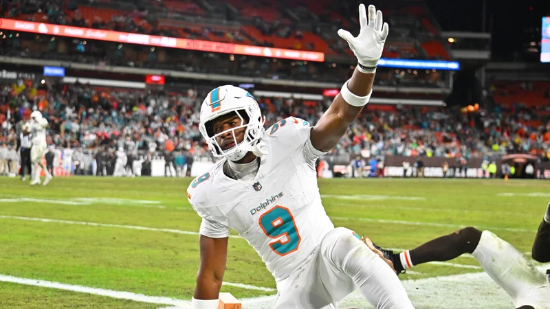 Drew Rosenhaus: Jonnu Smith's situation with Dolphins