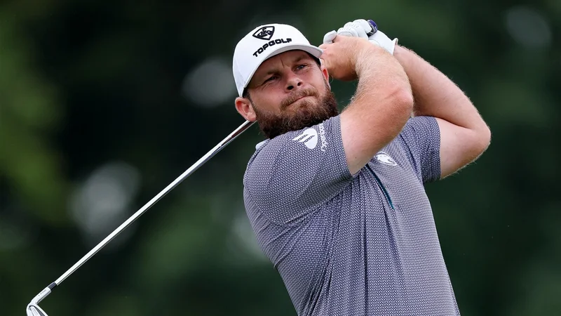 Sunday's top shots from Oakmont's par-3 hole 13