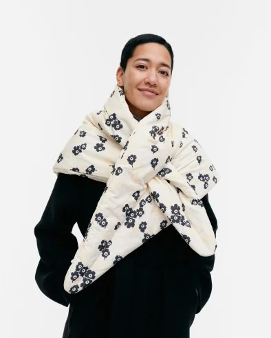 Pillow Triangle scarf