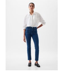 Display images to show real-time content