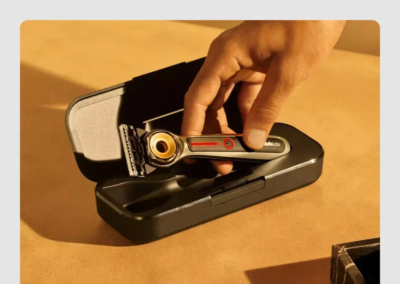 Heated Razor Charging Case