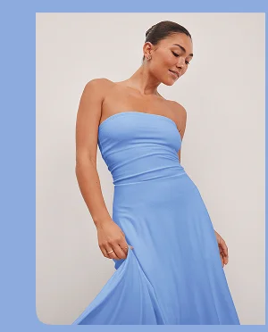 Featherweight Strapless Dress in Flower Blue Heather