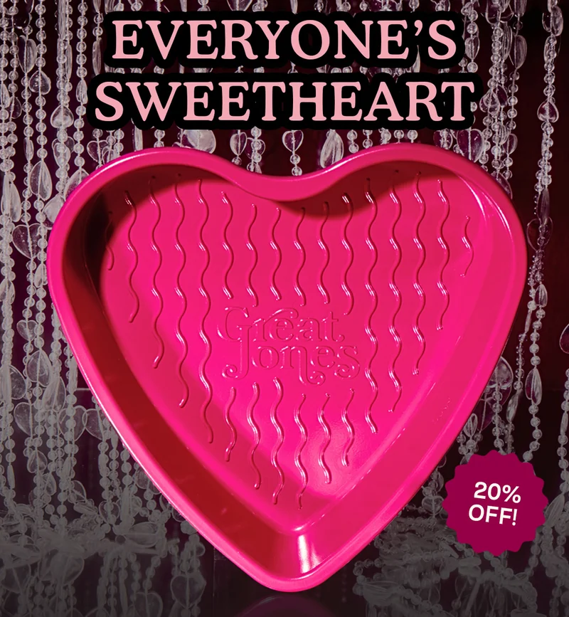 EVERYONE'S SWEETHEART