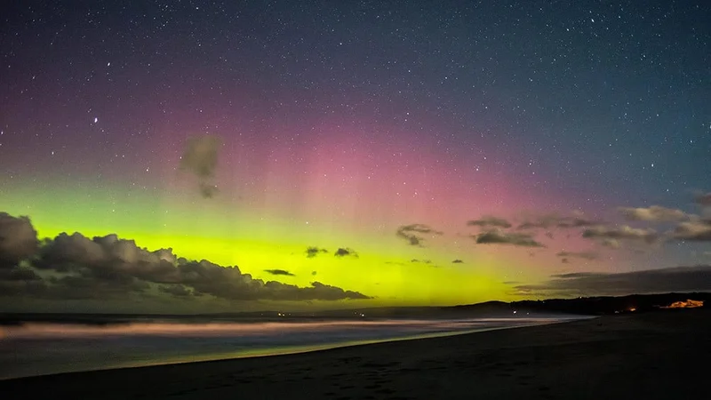 Image description: Aurora australis in New Zealand