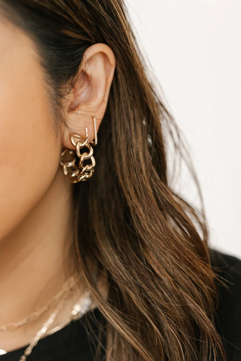 Image of Ash Chain Hoop Earring in Gold