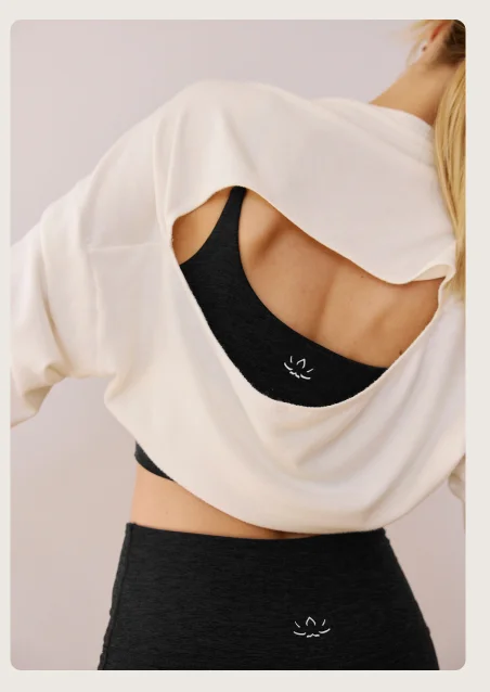 Duet 2-Way Convertible Shrug in Fresh Snow