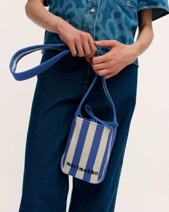Knitted Phone Pocket Merirosvo Shoulder bag