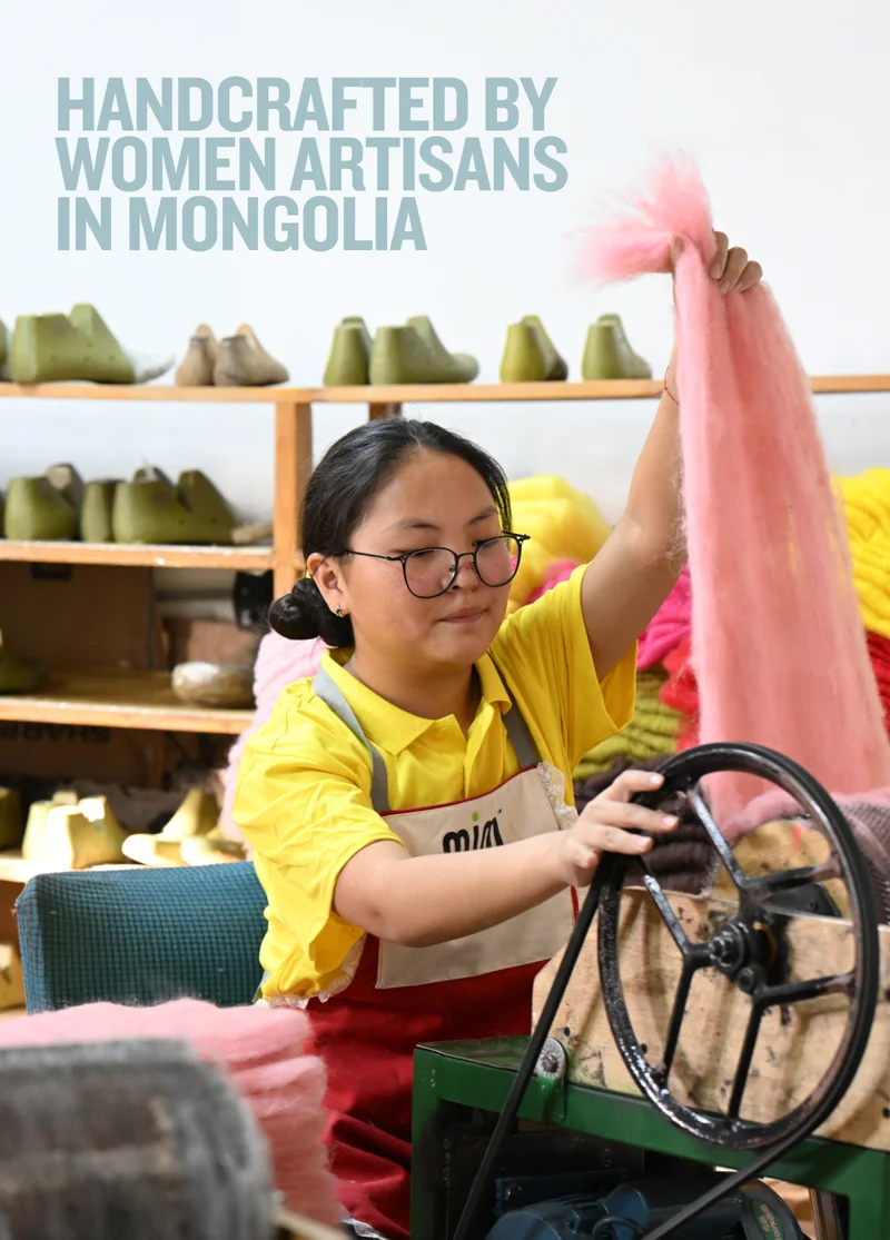 MIM FELT SLIPPERS