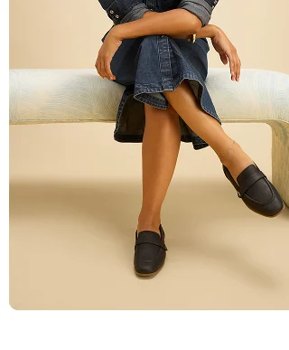 womens-lynette-black-leather-loafer
