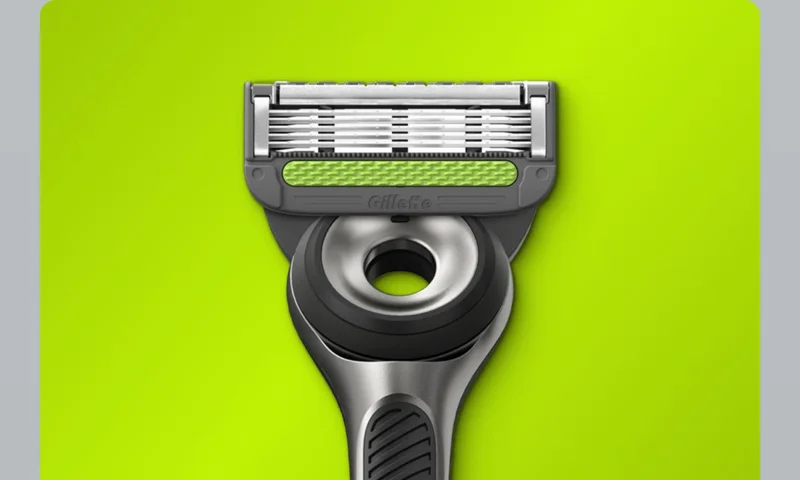 GilletteLabs with Exfoliating Bar razor