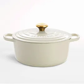 Le Creuset® Signature 5.5-Qt. Enameled Cast Iron Dutch Oven