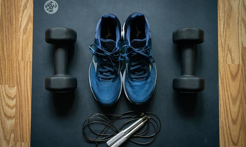 11 Workout Essentials That You Need In Your Gym Bag