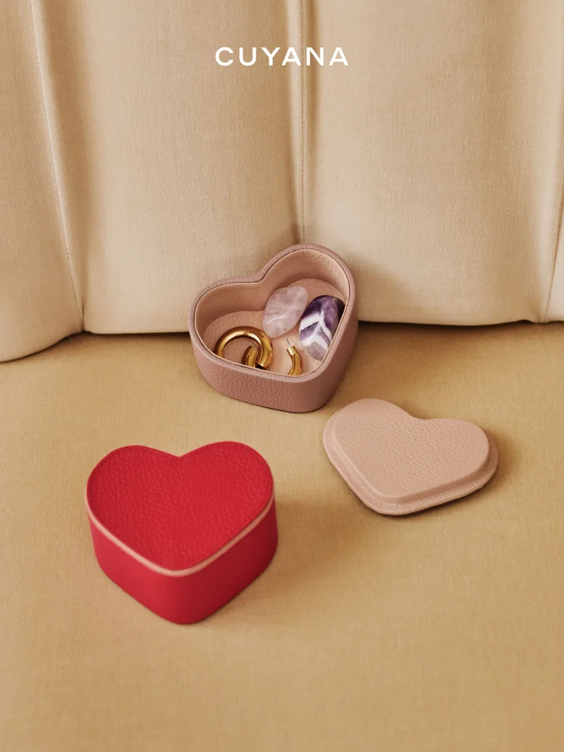 Cuyana Heart Organizer Case