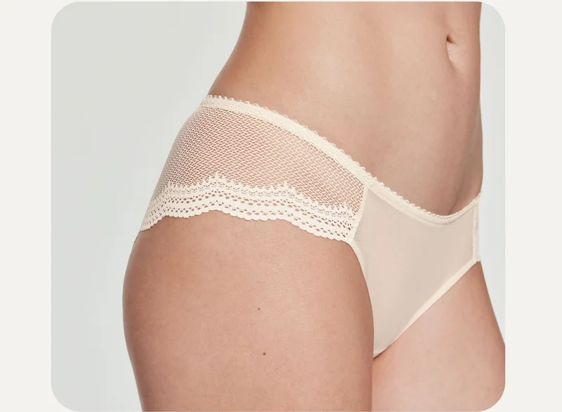 Signature Lace Bikini Ecru