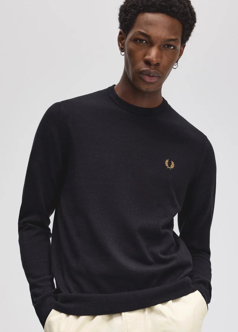 black fine knit long sleeved sweatshirt