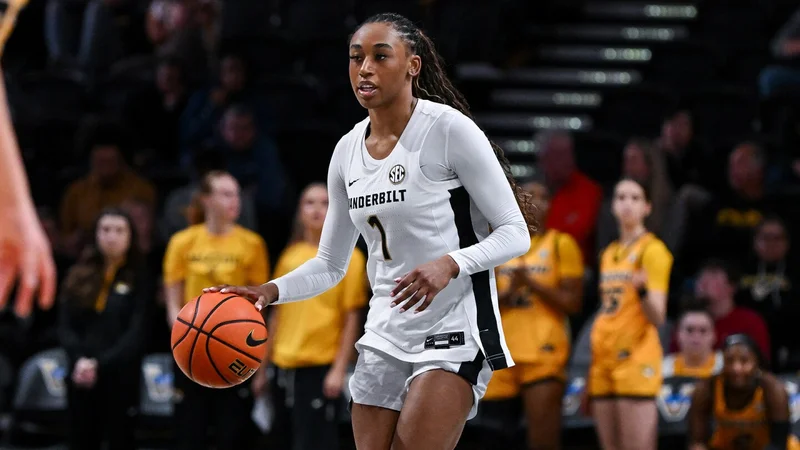 Who is the best bet for women's Wooden Award?
