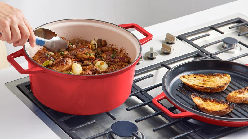 Misen 7 Qt Red Dutch Oven