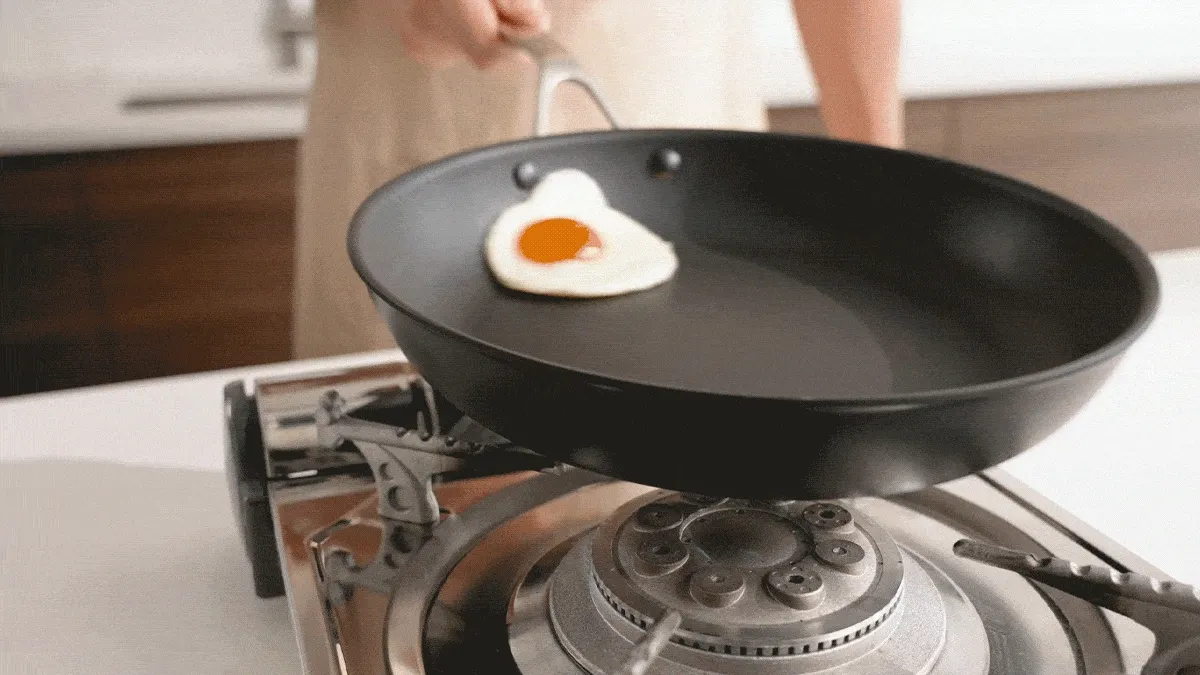 Misen Nonstick Pan