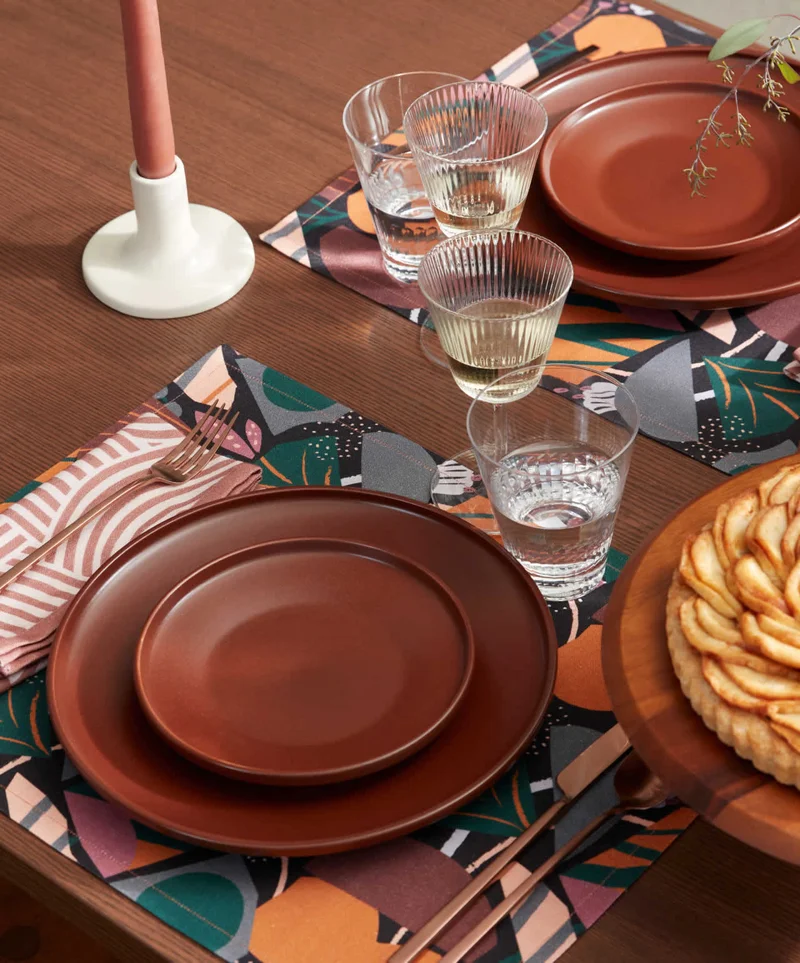 Dining and Entertatining