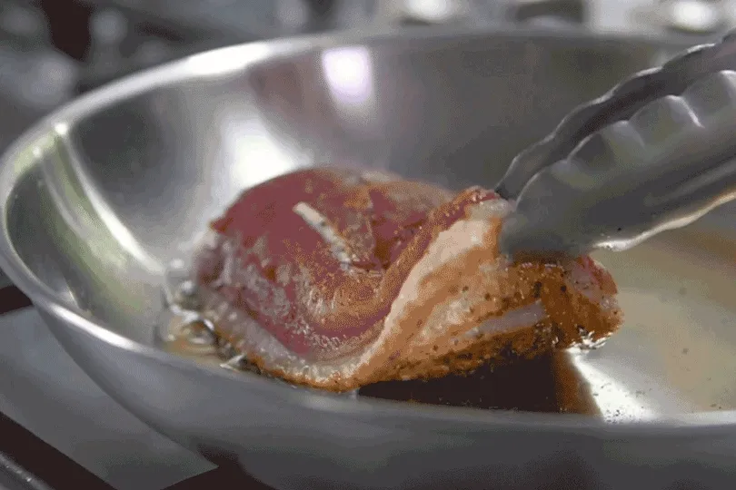 Misn. 25% off stainless steel cookware.