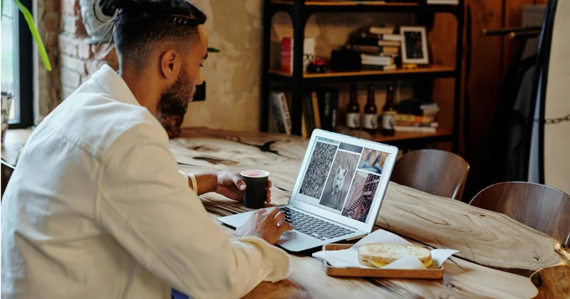 Grow your audience and sell your online course with a blog