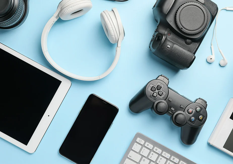 WIDE COMPATIBILITY ONE CHARGER FOR ALL