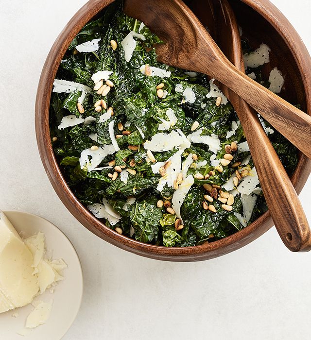 easy tuscan kale salad with pecorino and lemon