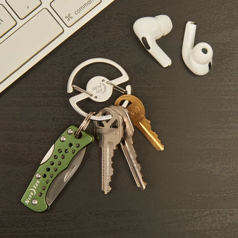 Medallion™ Key Carabiner