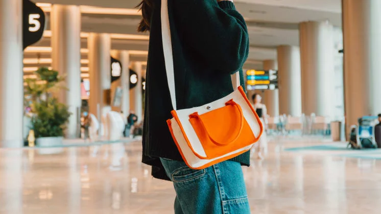 Changi Candy premiums - Sling Bag