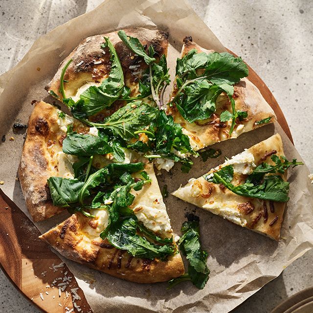 pizza bianca with arugula
