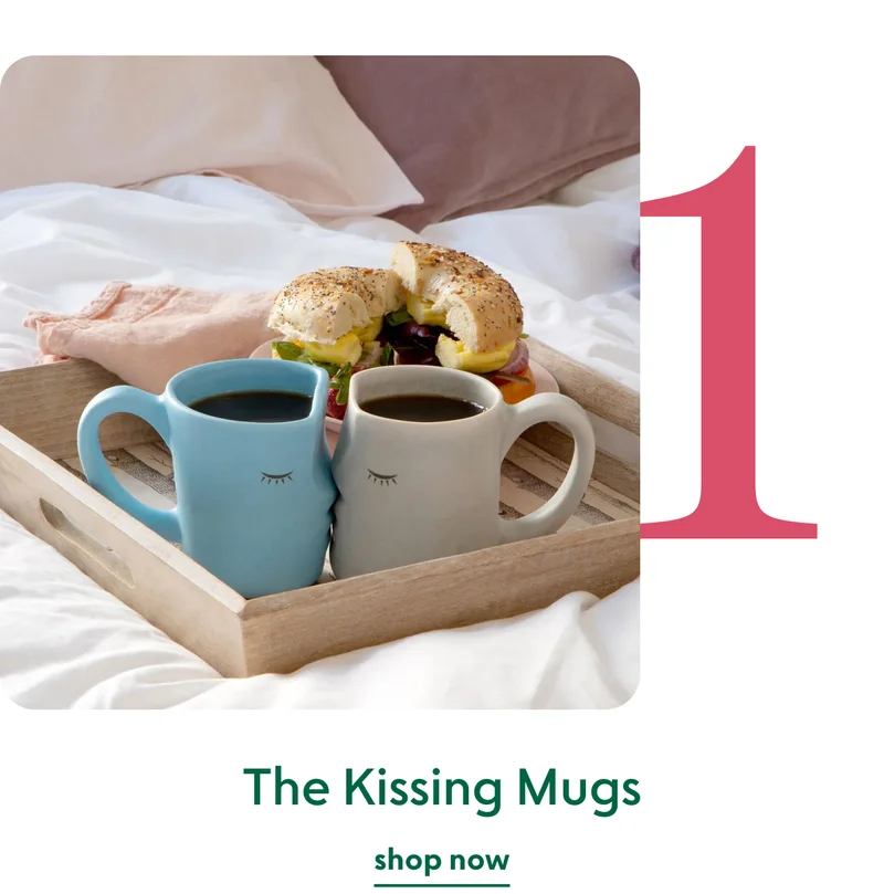 the-kissing-mugs
