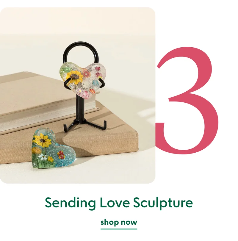 sending-love-sculpture