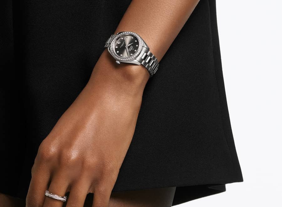 Elegance in Every Second