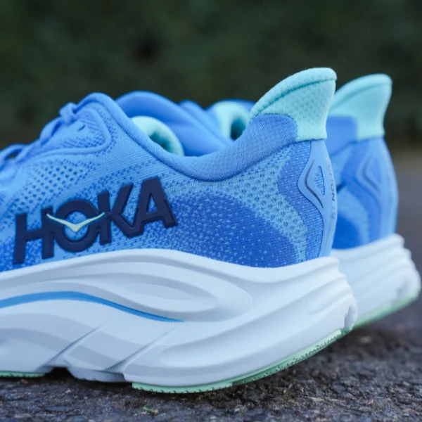 HOKA Clifton 10