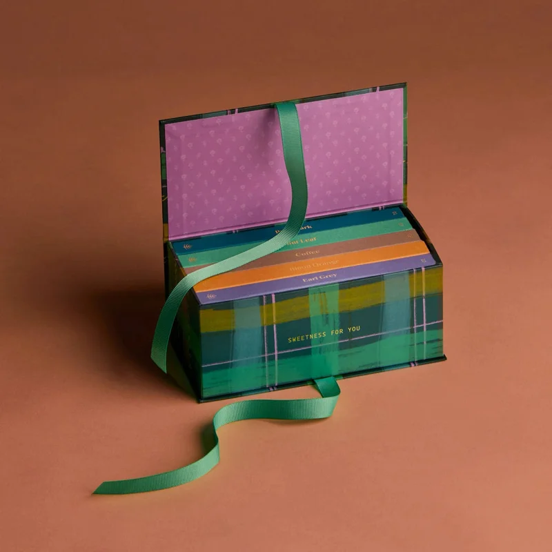Image of Essence Gift Set: Date-Sweetened Chocolate Bars