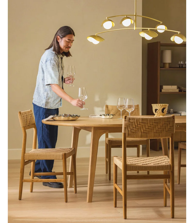 Extendable Tables, endless moments.