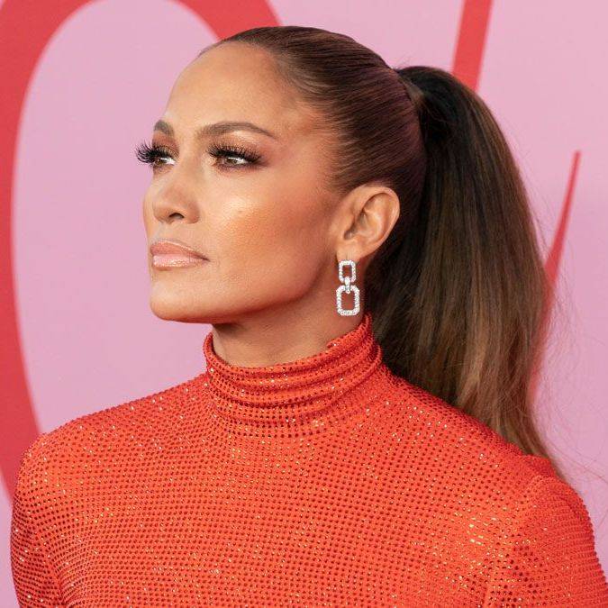 This Dad Just Gave a Flawless Response When His Wife Compared Herself to JLo