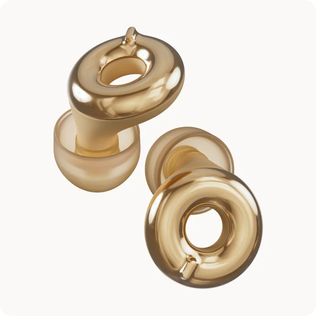A pair of Loop Switch in gold